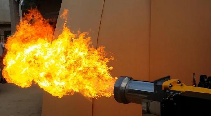 1.5トンのボイラー ガレージ オイル廃棄物 燃焼器 3 発火段階 維持が簡単 0